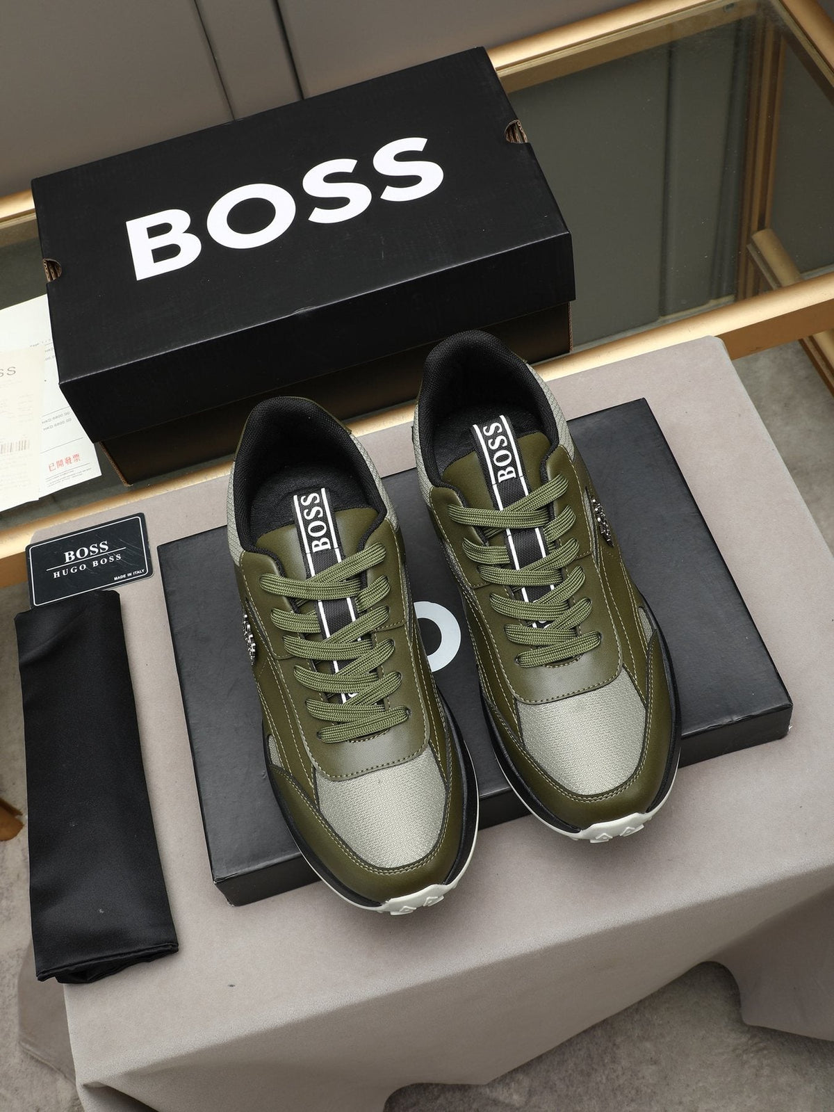 Hugo Boss Paneled Low-Top Sneakers