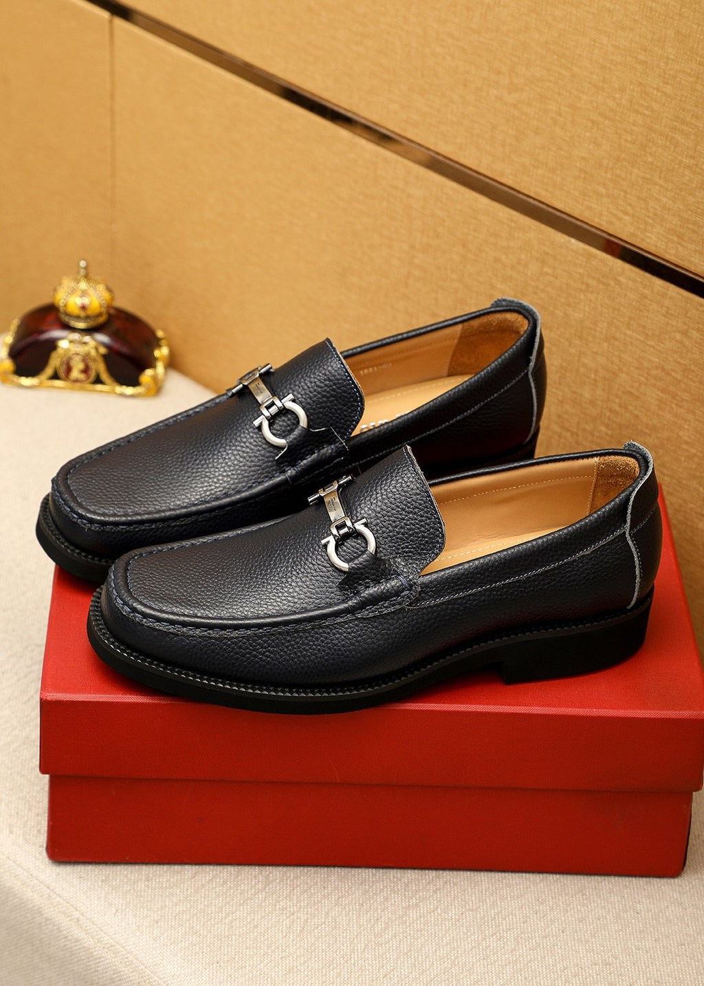 Ferragamo Black Pebble-Grain Bit Loafers